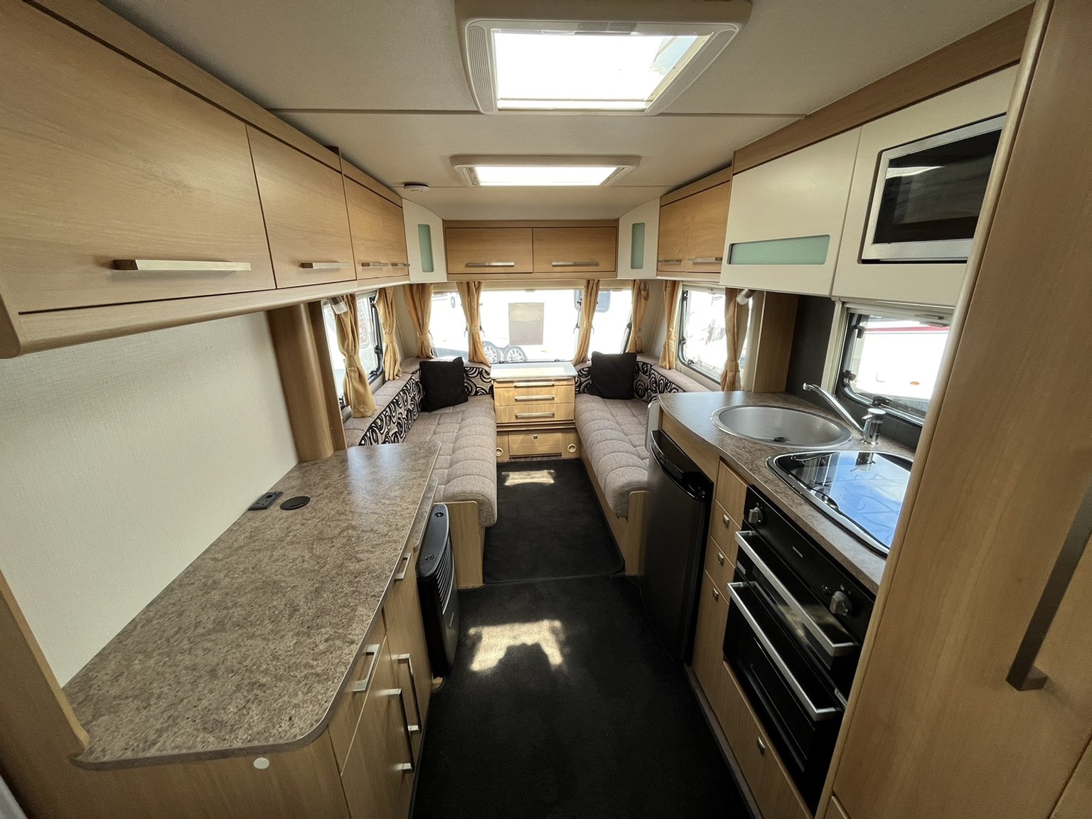 2011 Elddis Avante 554